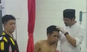 Dapat Info Warga Tertimpa Runtuhan Kubah Masjid, dr Udin Malik Turut Bantu Pengobatan 10 Korban di UGD