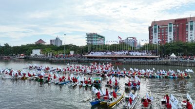 514 Bendera Daerah se-Indonesia Berkibar di Atas Perahu Nelayan