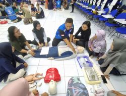 Komunitas Relawan Emergensi Kesehatan Indonesia Gelar Pelatihan Bantuan Hidup Dasar Kegawatdaruratan