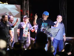 Hibur Pengunjung Musician Community 90’s, Wali Kota Danny Umumkan Jadwal F8