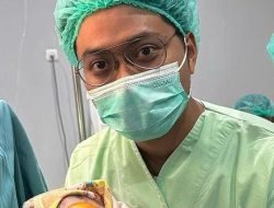 Lahir Ditanggal Sama, Bayi Laki-laki Lengkapi Kebahagian dr Udin Malik dan Aura Ramdhan
