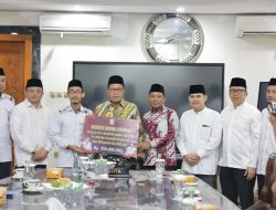 Danny Pomanto Serahkan Bonus Rp145 Juta Kepada Kafilah Makassar 