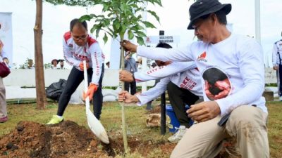 Wali Kota se-Indonesia Tanam Pohon di Hutan Kota CPI Makassar