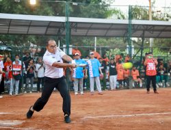 Danny Pomanto Unjuk Kemampuan di Kejuaraan Softball Wali Kota Cup Makassar 2023