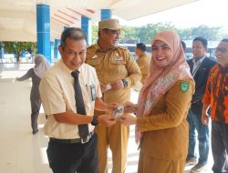 Bank Sulselbar dan Perseroda Maros Bagikan Kartu E-Money Kepada Ketua Organisasi Kepemudaan, Dalam Rangka Peringatan Hari Sumpah Pemuda