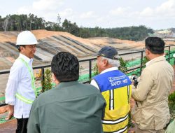 Tinjau Pembangunan Jalan Tol IKN, Presiden: Diharapkan Juni 2024 Bisa Dipakai