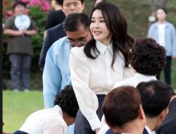 Dinilai Lebih Muda dari Usianya, Ibu Negara Korsel Kim Keon Hee Tuai Banyak Pujian Warganet