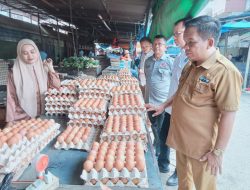 Kabiro Ekbang Sulsel Junaedi Ingatkan Pedagang Tak Menjual Bahan Pangan di Atas HET