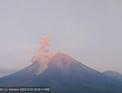 Gunung Semeru Erupsi, Warga Diminta Hati-hati dan Tak Keluar Rumah