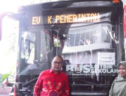Wali Kota Makassar Danny Pomanto Launching Bus Sekolah Listrik di Refleksi Akhir Tahun