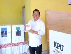 Pj Bupati Junaedi Gunakan Hak Pilihnya Sambil Pantau Proses Pemilu di Jeneponto