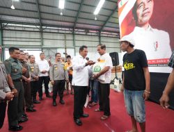 Wakapolri Resmikan Program Percepatan Penyaluran Bantuan Pangan se-Sulsel