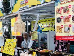 Ngabuburit dengan Berbagai Makanan Kekinian Tersedia di Pasar Ramadan IM3 Makassar