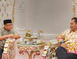 Rektor Uniba Isradi Beri Pj Gubernur Sulsel Buku tentang IKN
