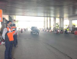 Jamin Arus Lalu Lintas Lancar Jelang Idulfitri, Dishub Makassar Pasang Baliho Larangan Parkir di Terowongan Mal Panakkukang