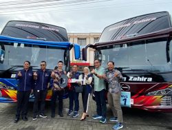Dua Unit Hino Bus RM 280 ABS Diserahkan ke PO Bintang Zahira Trans Makassar