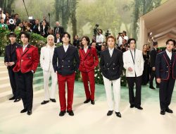 Stray Kids Cetak Sejarah, Hadiri Met Gala Full Member