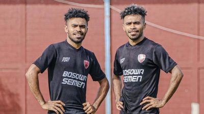 Yakob dan Yance Sayuri