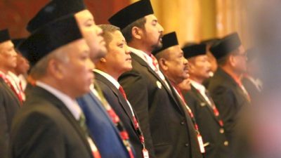 Pemkot Makassar Terima Duplikat Bendera Pusaka untuk HUT RI ke-79