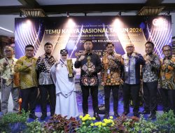 Pemkot Makassar Dianugerahi Penghargaan Upakarya Wanua Nugraha dari Kemendagri