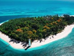 Pantai Terpencil di Sulsel yang Harus Dikunjungi Sebelum Ramai