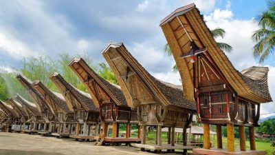 Menikmati Keindahan Rumah Adat Toraja Sebagai Pengalaman Wisata