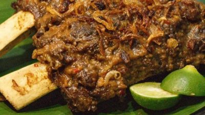 Makanan Khas Sulawesi Selatan yang Harus Ada di Meja Perayaan Tahun Baru   