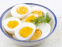 5 Makanan Pembakar Lemak yang Aman Dikonsumsi Sebelum Tidur