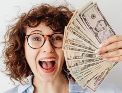 Rupiah dan 9 Mata Uang Dunia dalam Tekanan Berat 