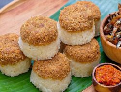 7 Makanan Kaki Lima Khas Makassar yang Wajib Dicoba