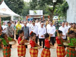 Tinjau Program MBG di Kota Makassar, Menko Zulkifli Hasan Harap IQ Anak Meningkat