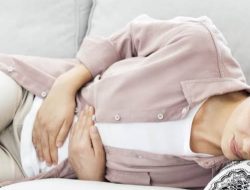Tips Cegah Asam Lambung Naik saat Puasa, Nomor 5 Sering Diabaikan!