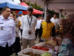Kunjungi Gerakan Pangan Murah, Wali Kota Munafri Pastikan Harga Pasar Terjangkau