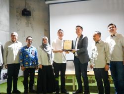 Komitmen Tekan Emisi Karbon, KALLA-Suryanesia Resmikan PLTS