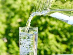 Bukan Asal Minum, Ini 8 Waktu Ideal Konsumsi Air Putih