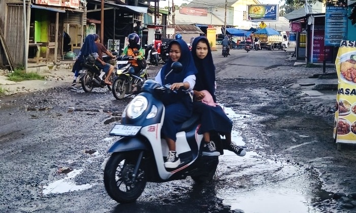 Jalan Rusak
