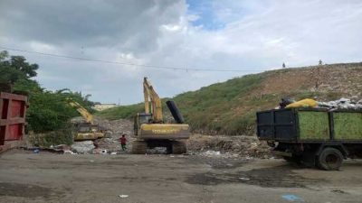 Sampah di TPA Antang