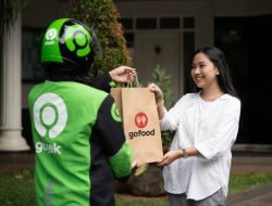 Ojol Mogok 24 Jam : Tuntut Potongan Aplikasi 10%
