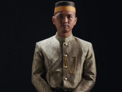 Kharisma Baju Adat Laki-laki Sulawesi Selatan