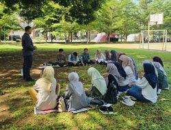 Mahasiswa KPI UIN Alauddin Manfaatkan Taman Kampus untuk Praktik Jurnalistik