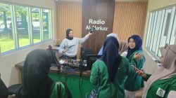 Mahasiswa Jurnalistik UIN Alauddin Belajar Siaran Radio di Raz FM Makassar