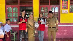 Kurangi Sampah Plastik, Mahasiswa KKN-T Unhas Sediakan Fasilitas Pemilahan di Desa Kabba